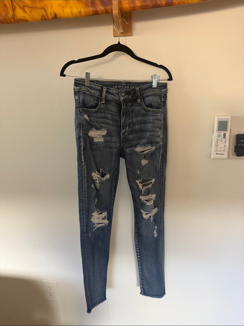 American Eagle Outfitters Women's Ripped Skinny Jeans - Blue - Super stretchy